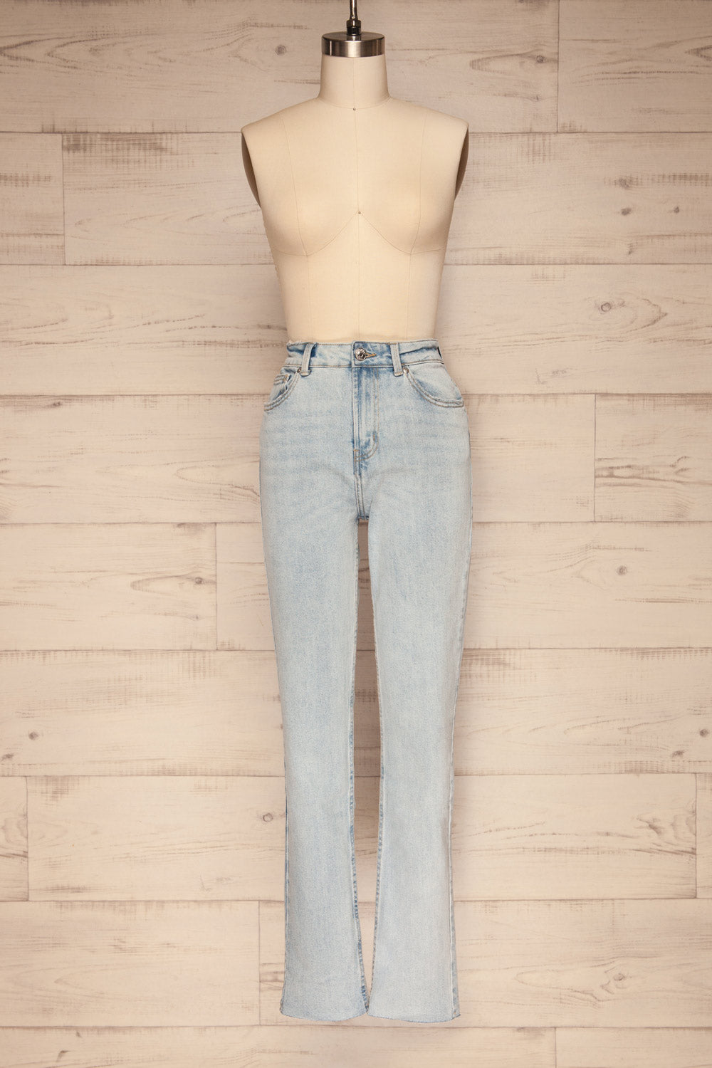 Cascada Light Denim Straight Leg Jeans | La petite garçonne front view