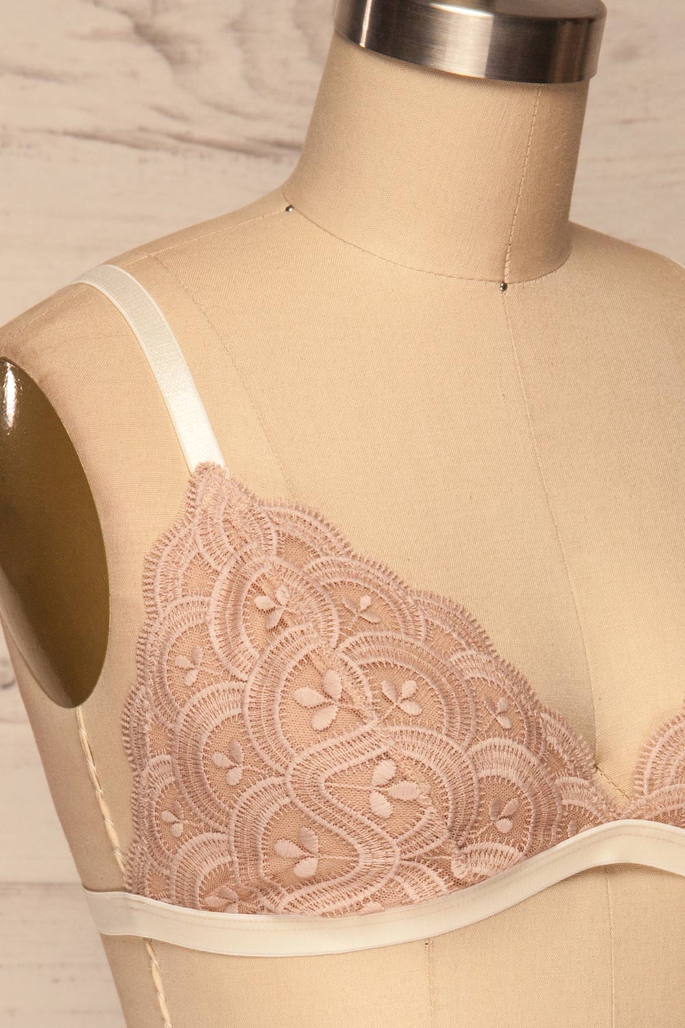 Cauquil Champagne Pink Lace Bralette side close up | La petite garçonne