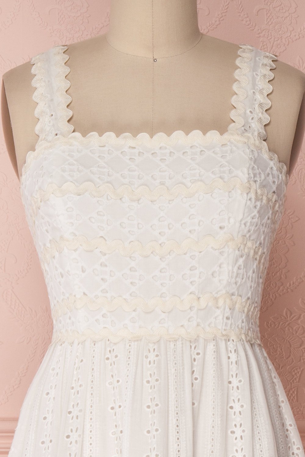 Chikma White | Lace Dress
