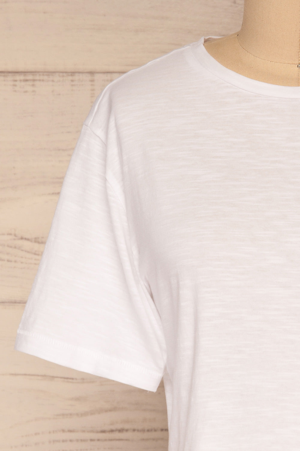 Cottbus White Short Sleeve Crop Top | La petite garçonne front close-yp