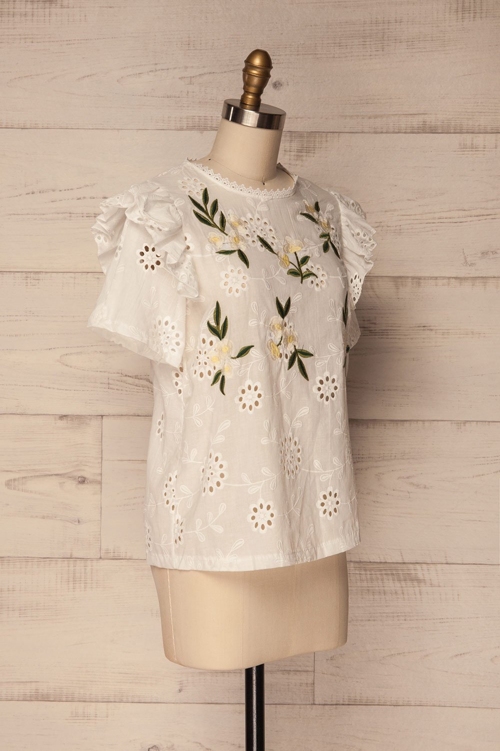 Dalsoyra White Embroidered Lace & Flowers Top | La Petite Garçonne 3