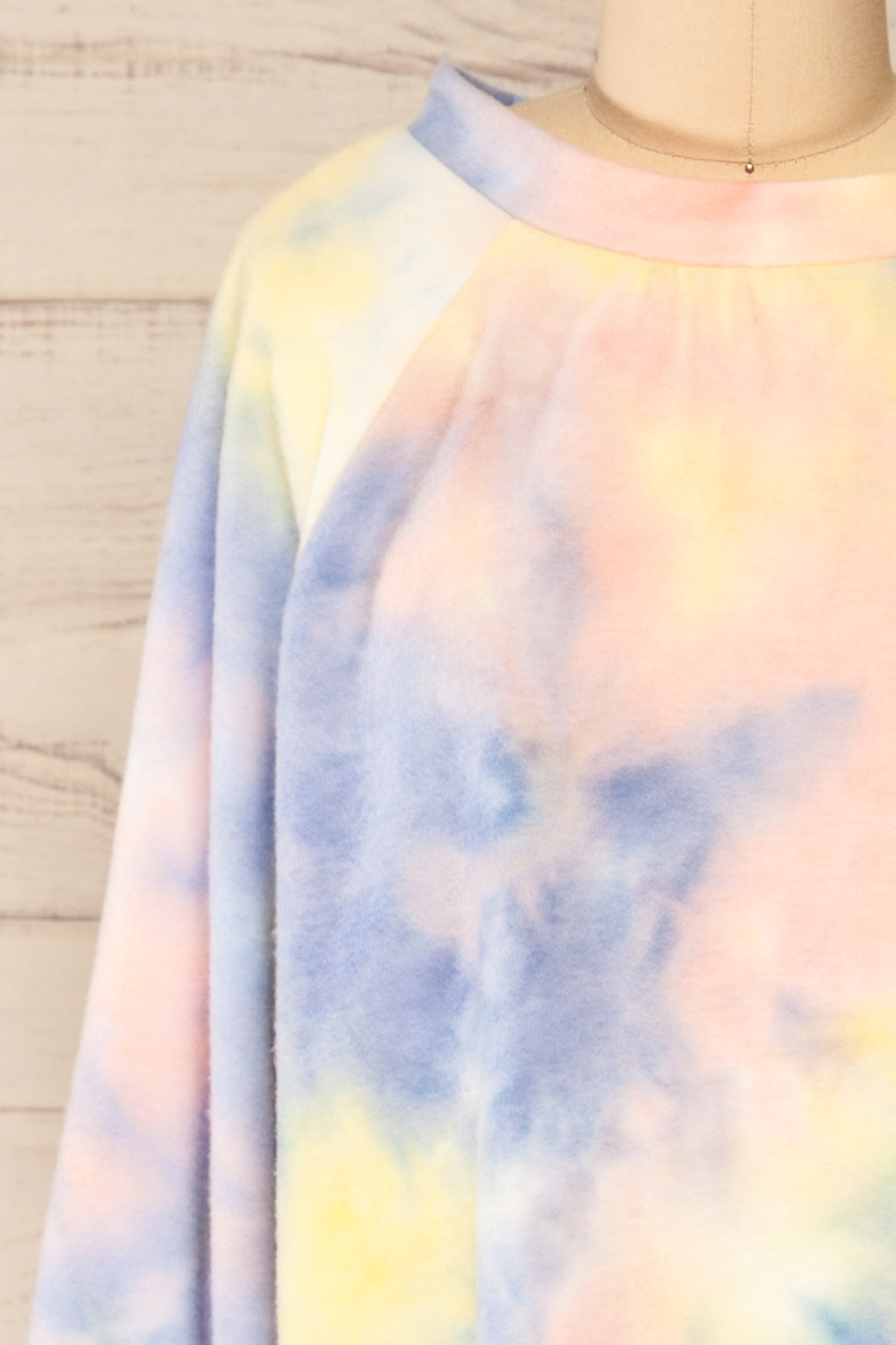 Davas Tie Dye Knitted Sweatshirt | La petite garçonne front close-up