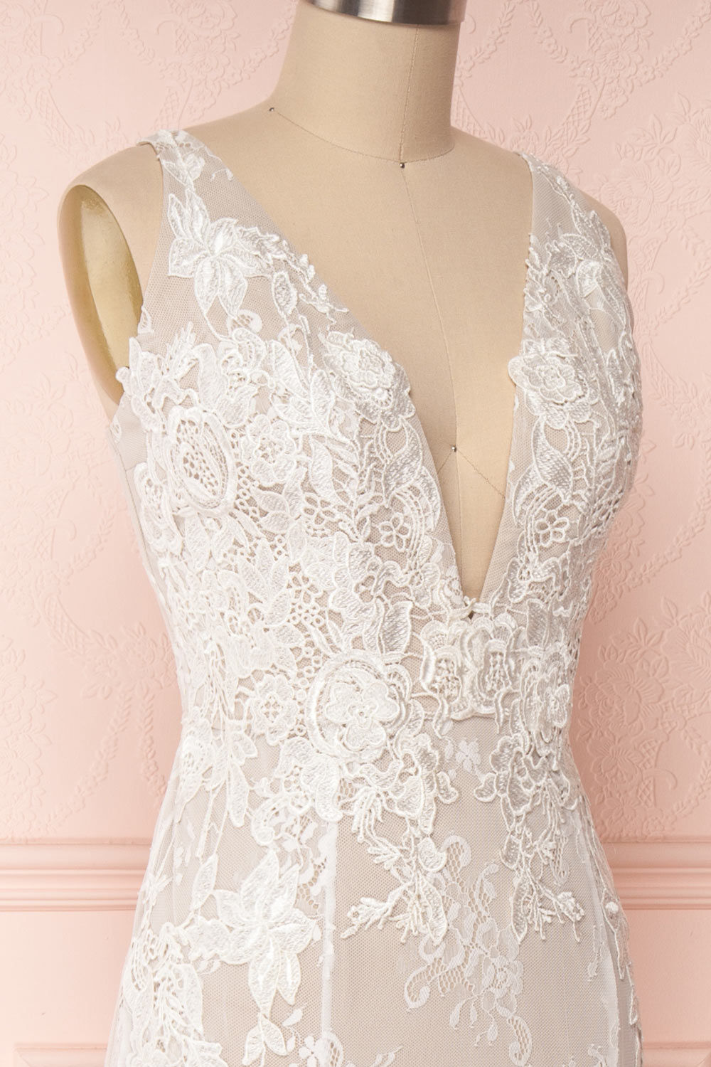 De Bourgh Snow | White Lace Mermaid Gown