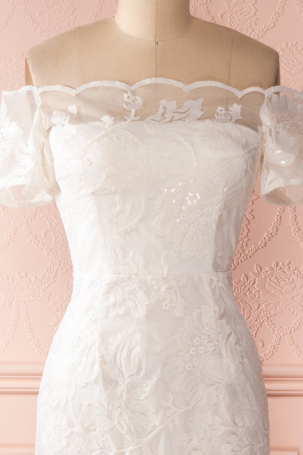 Dolenda - White sequined lace fitted gown