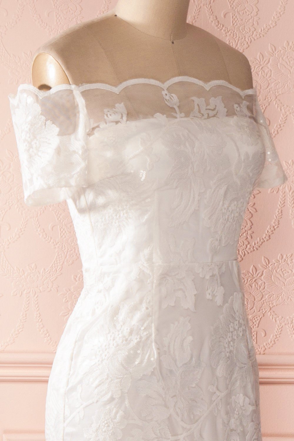 Dolenda - White sequined lace fitted gown