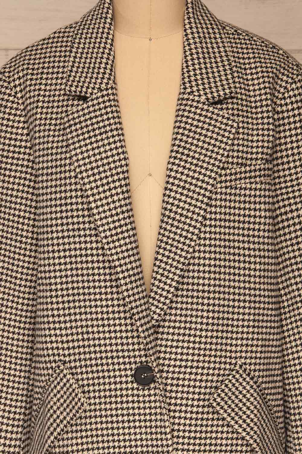 Drawno Black & White Houndstooth Blazer | La petite garçonne front close-up