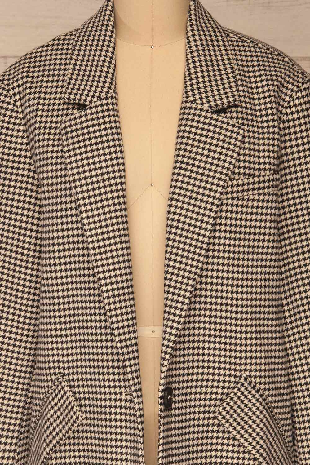 Drawno Black & White Houndstooth Blazer | La petite garçonne front close-up open