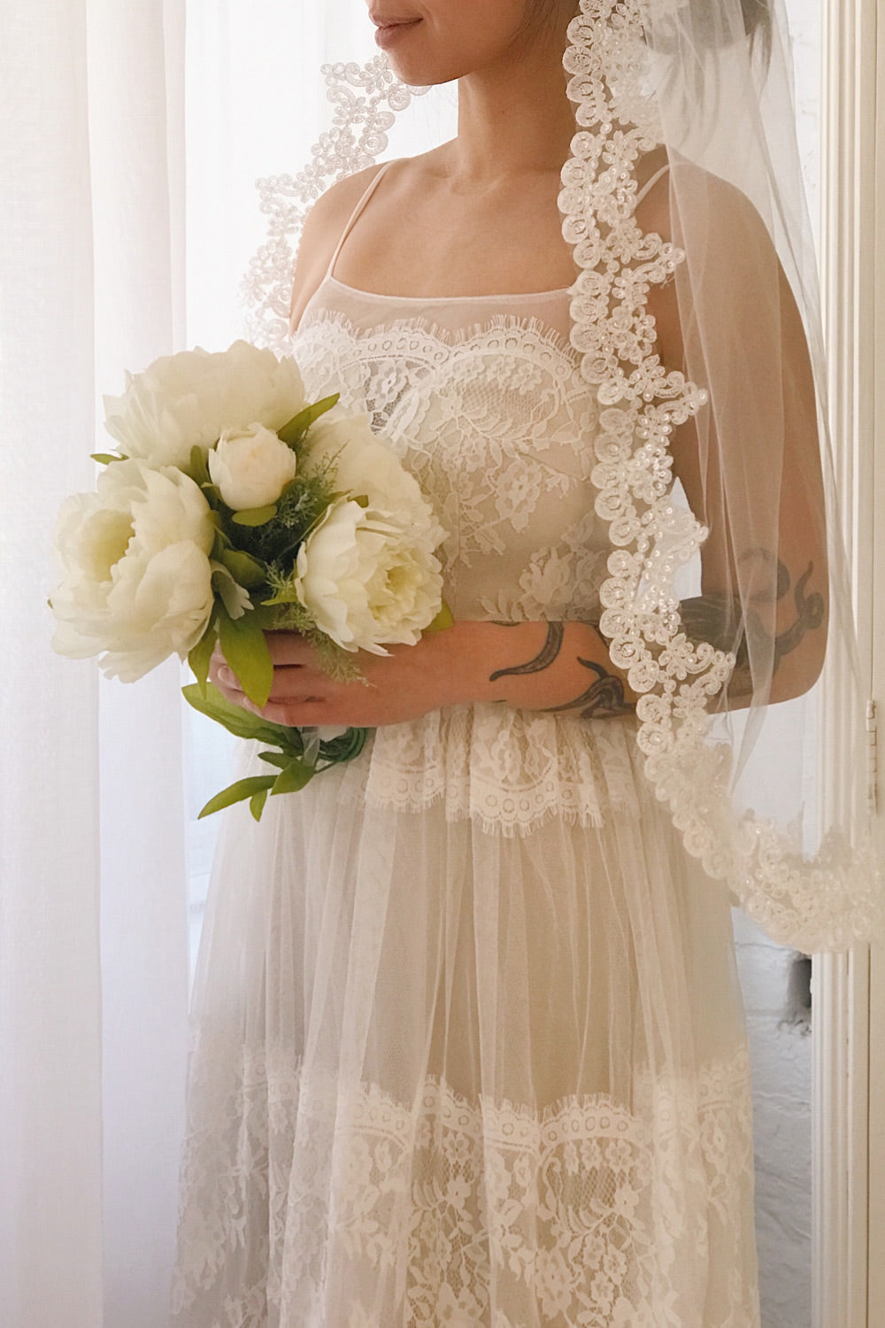 Lacheses White Embroidered Wedding Veil | Boudoir 1861 model