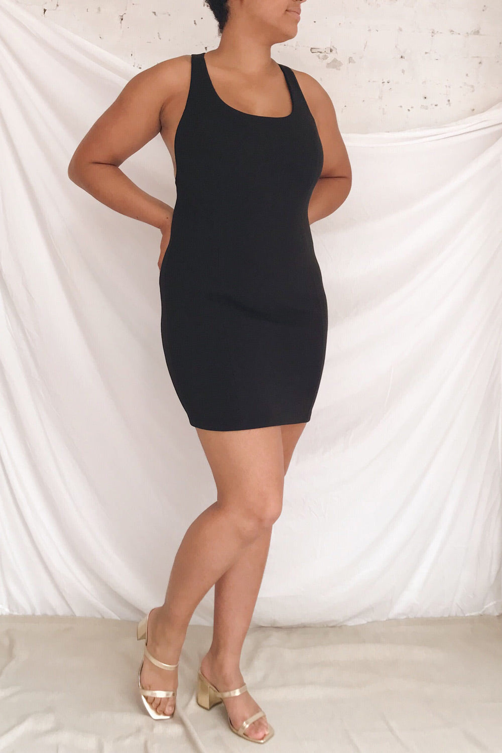 Kelsie Black Cocktail Dress | La petite garçonne model look