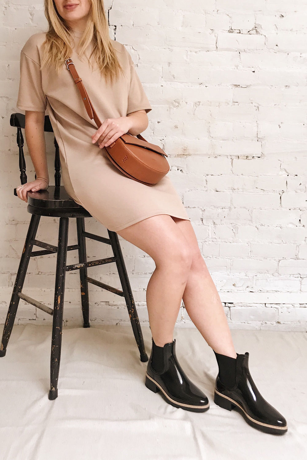 Kilkenny Beige T-Shirt Dress | La petite garçonne model look