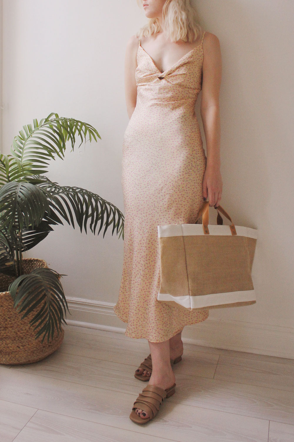 Sigtu Yellow Floral Satin Dress w/ Thin Straps | La petite garçonne model