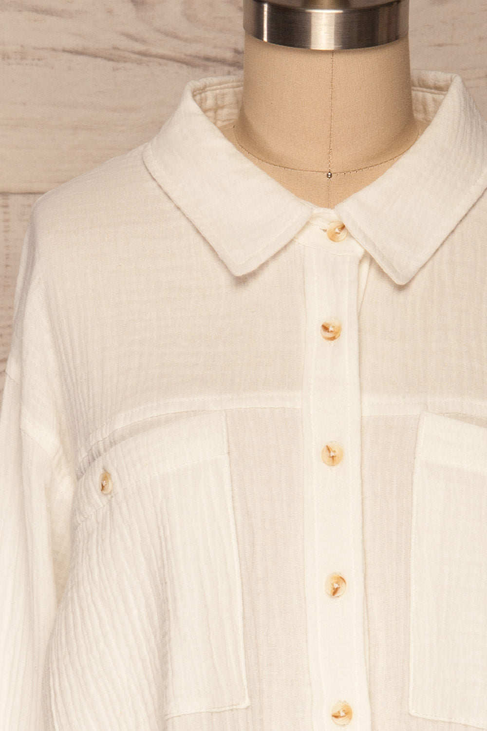 Eggesvik White Textured Button-Up Shirt | La petite garçonne frotn close up