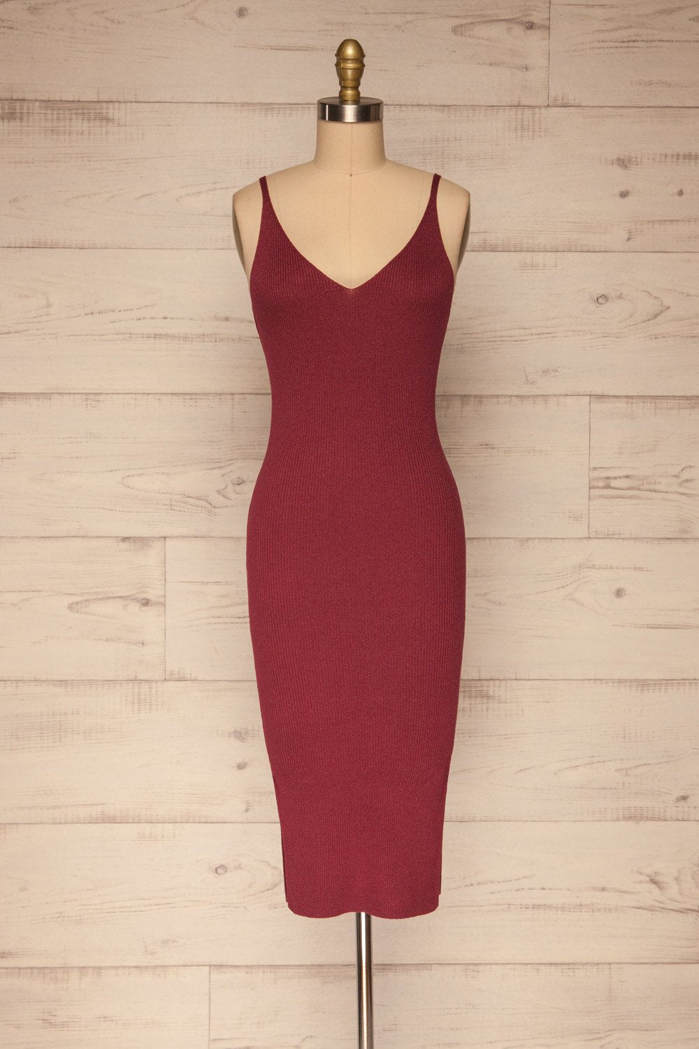 Ericeira Burgundy Ribbed Fitted Midi Dress | La petite garçonne plus