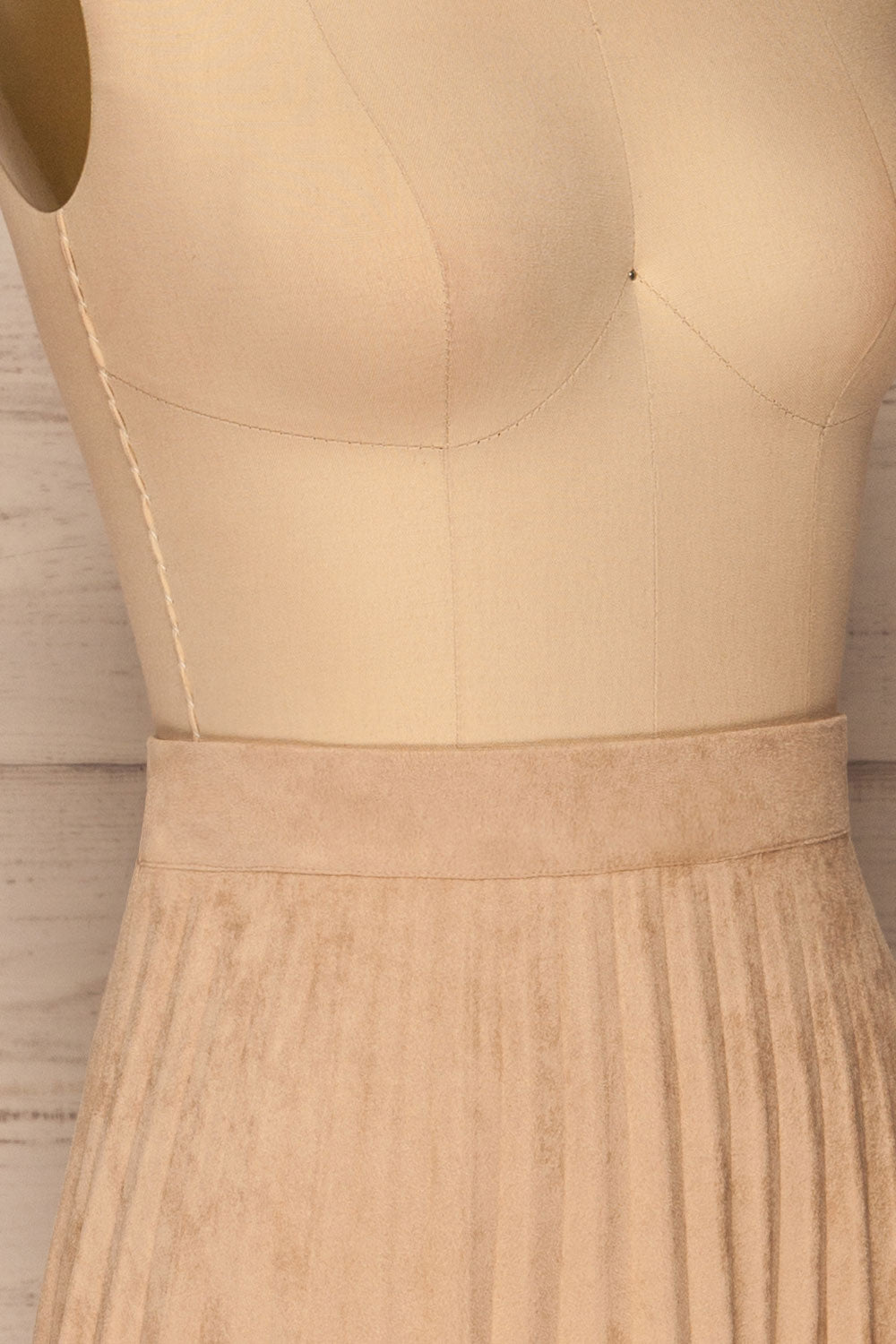 Fagerhaug Beige Pleated Midi Skirt | La petite garçonne side close up