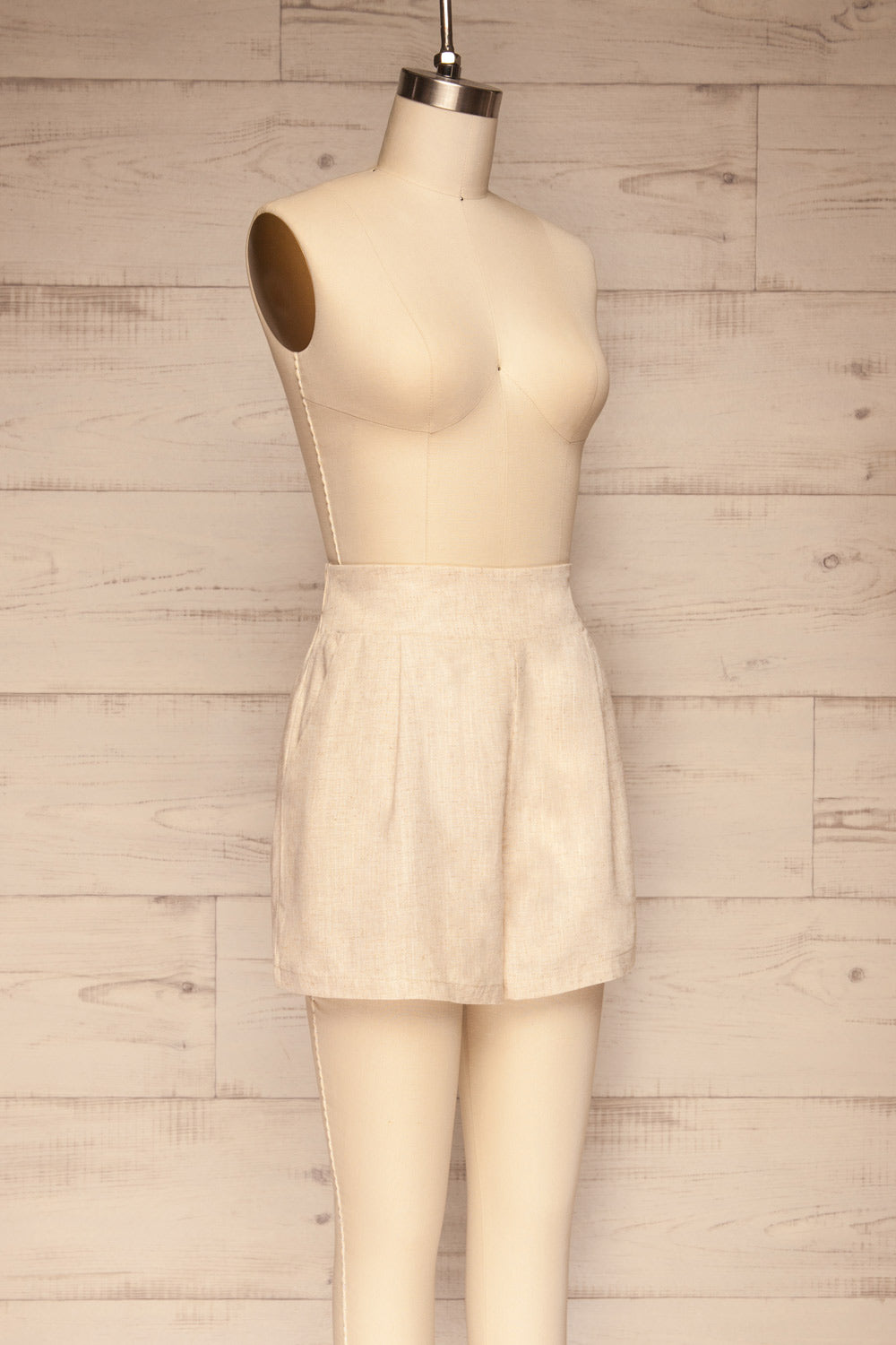 Fagradal Beige Linen High Waist Shorts | La petite garçonne side view