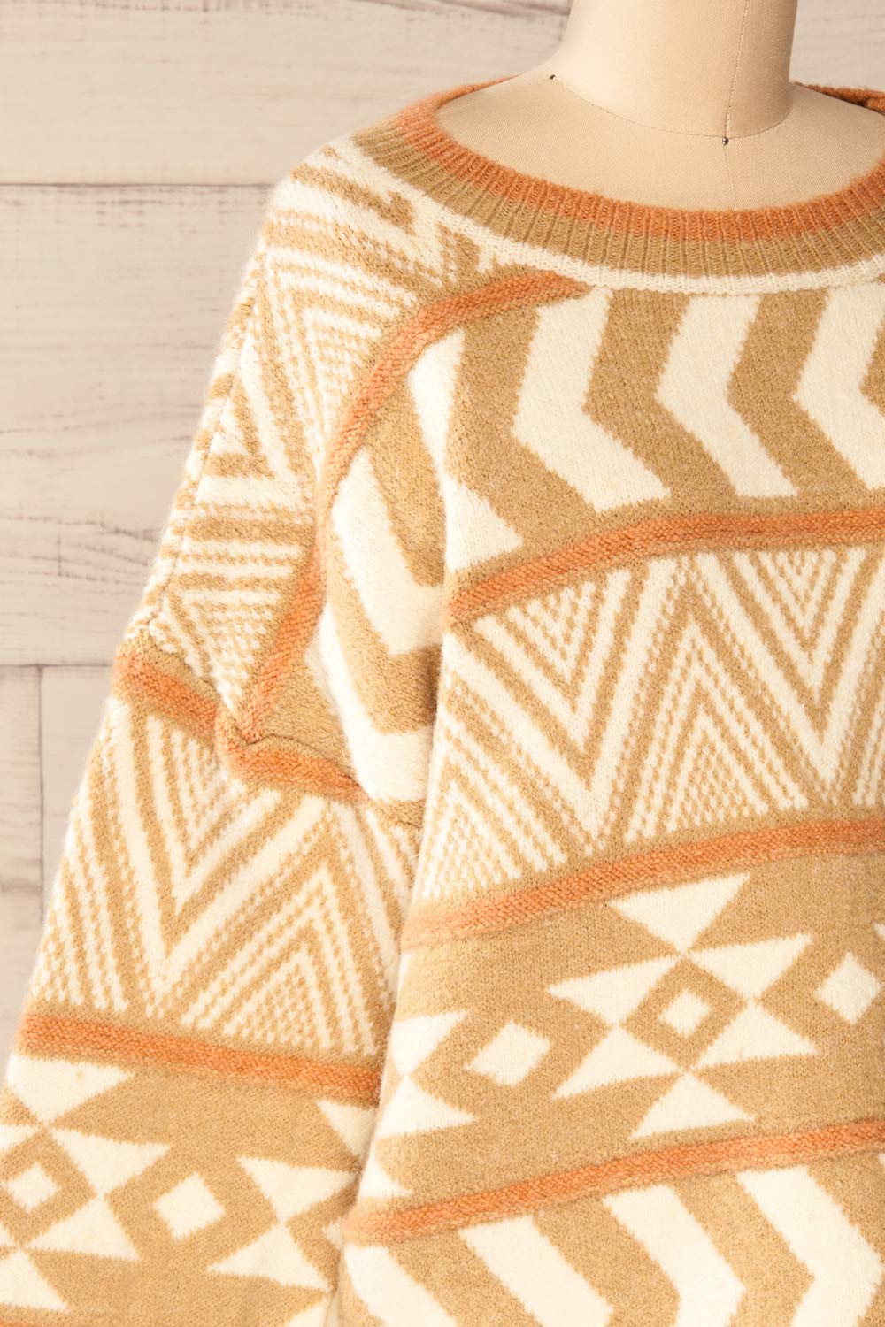 Faldaasen Beige Geometrical Knit Sweater | La petite garçonne side close-up