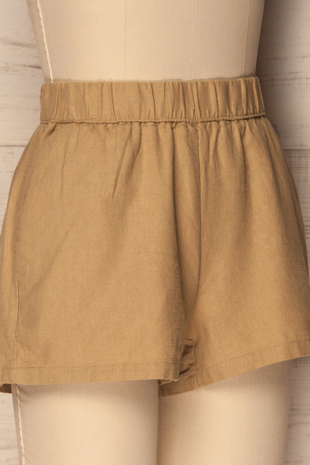 Faliro Sand Beige Linen Shorts | La Petite Garçonne