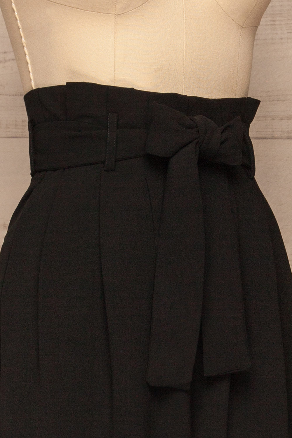 Ferentino Black Wide Leg Pants | Pantalon | La Petite Garçonne side close-up