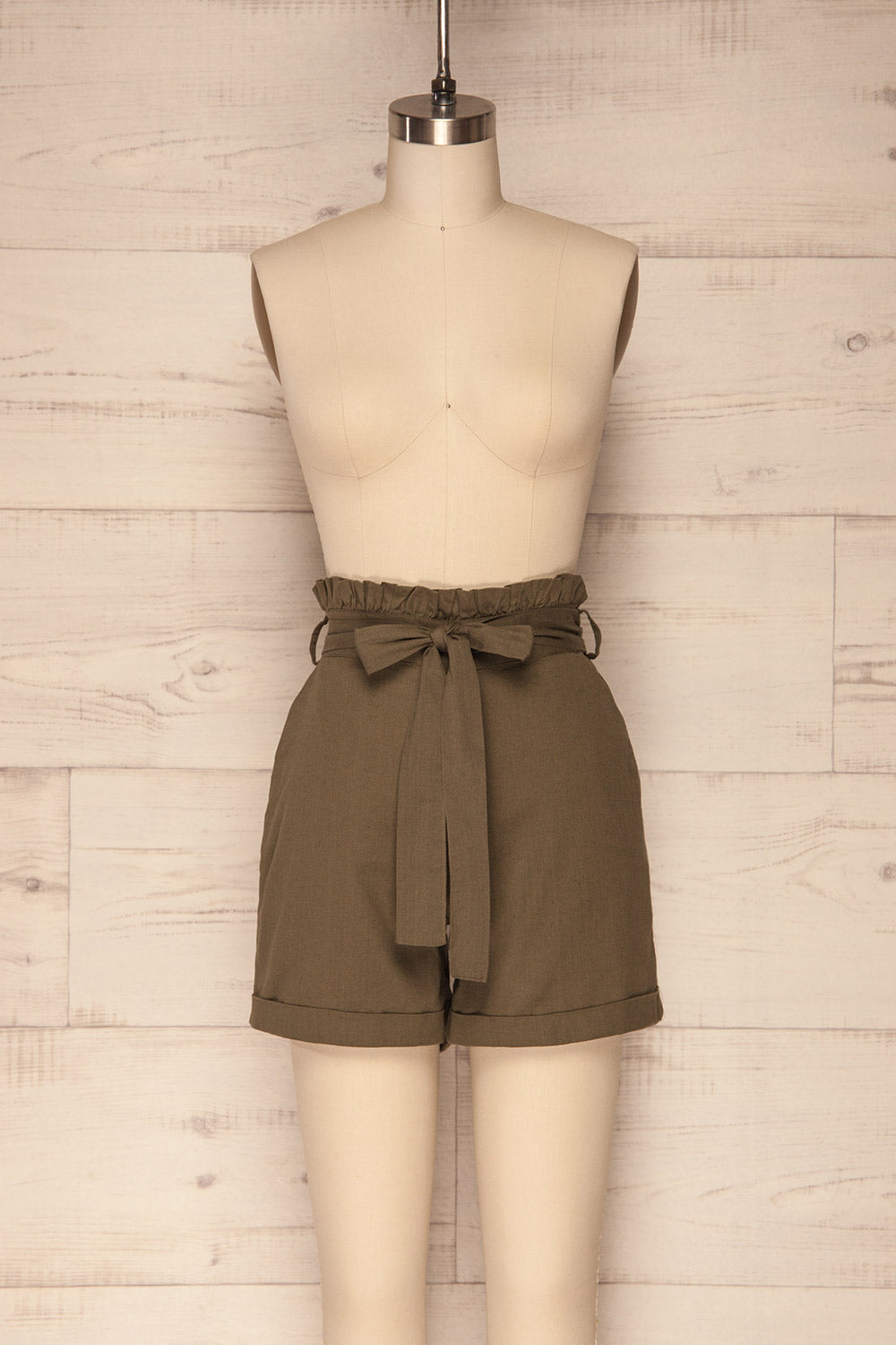 Garnes Olive Green High Rise Shorts | La Petite Garçonne 1