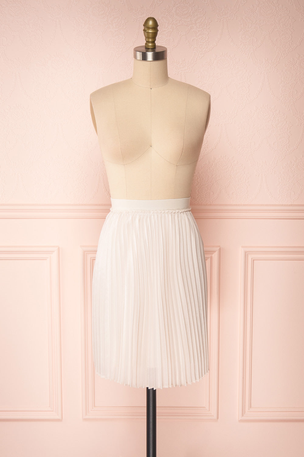 Ghislaine Off-White Pleated Skirt front view | Boutique 1861