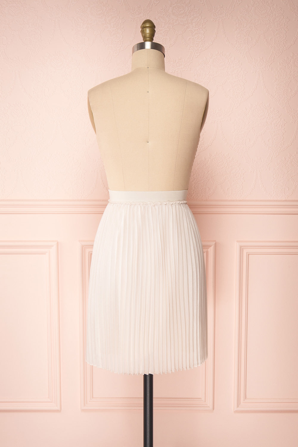 Ghislaine Off-White Pleated Skirt back view | Boutique 1861