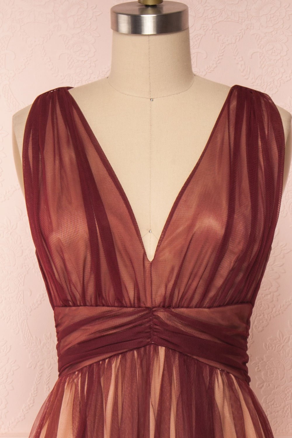 Grendell Burgundy & Beige Gown | Robe Bourgogne front close up | Boudoir 1861