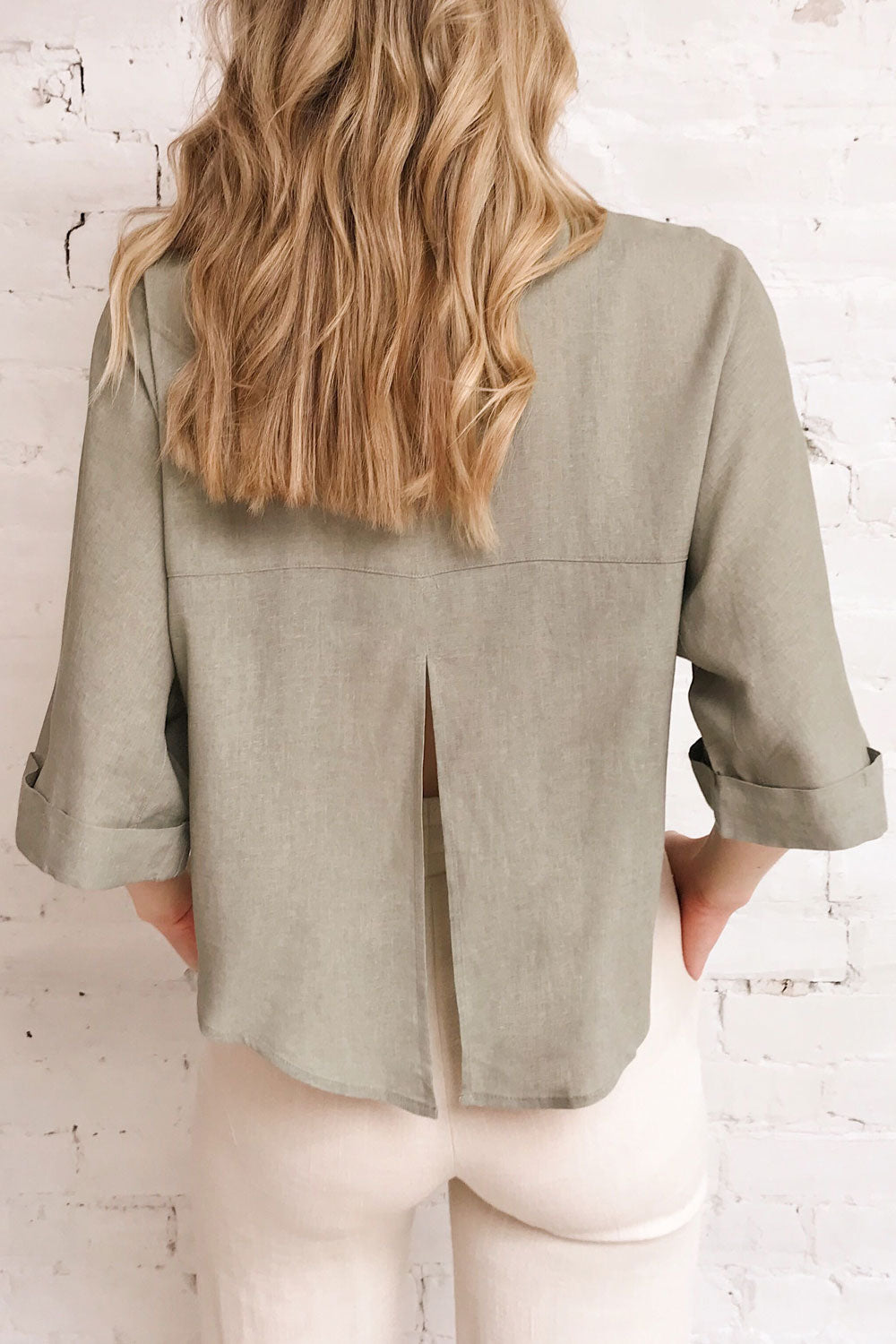 Grytviken Green Cropped Shirt | La petite garçonne model back