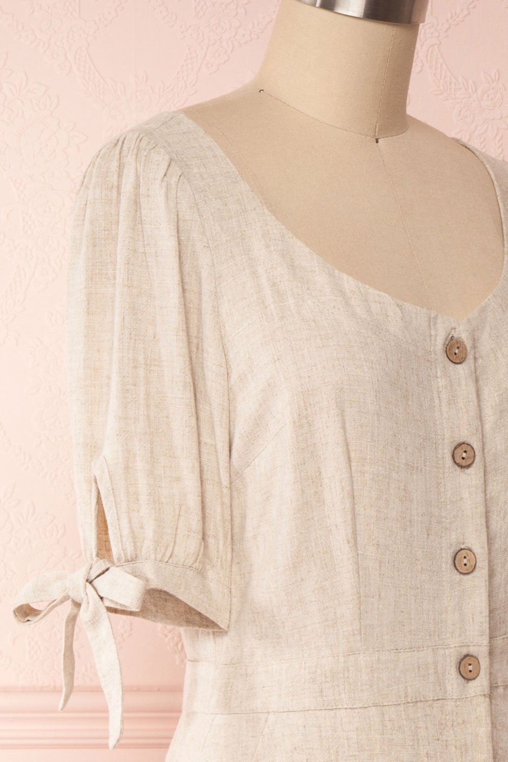 Hadeon Beige Midi A-Line Dress | Robe en Lin side close up | Boutique 1861