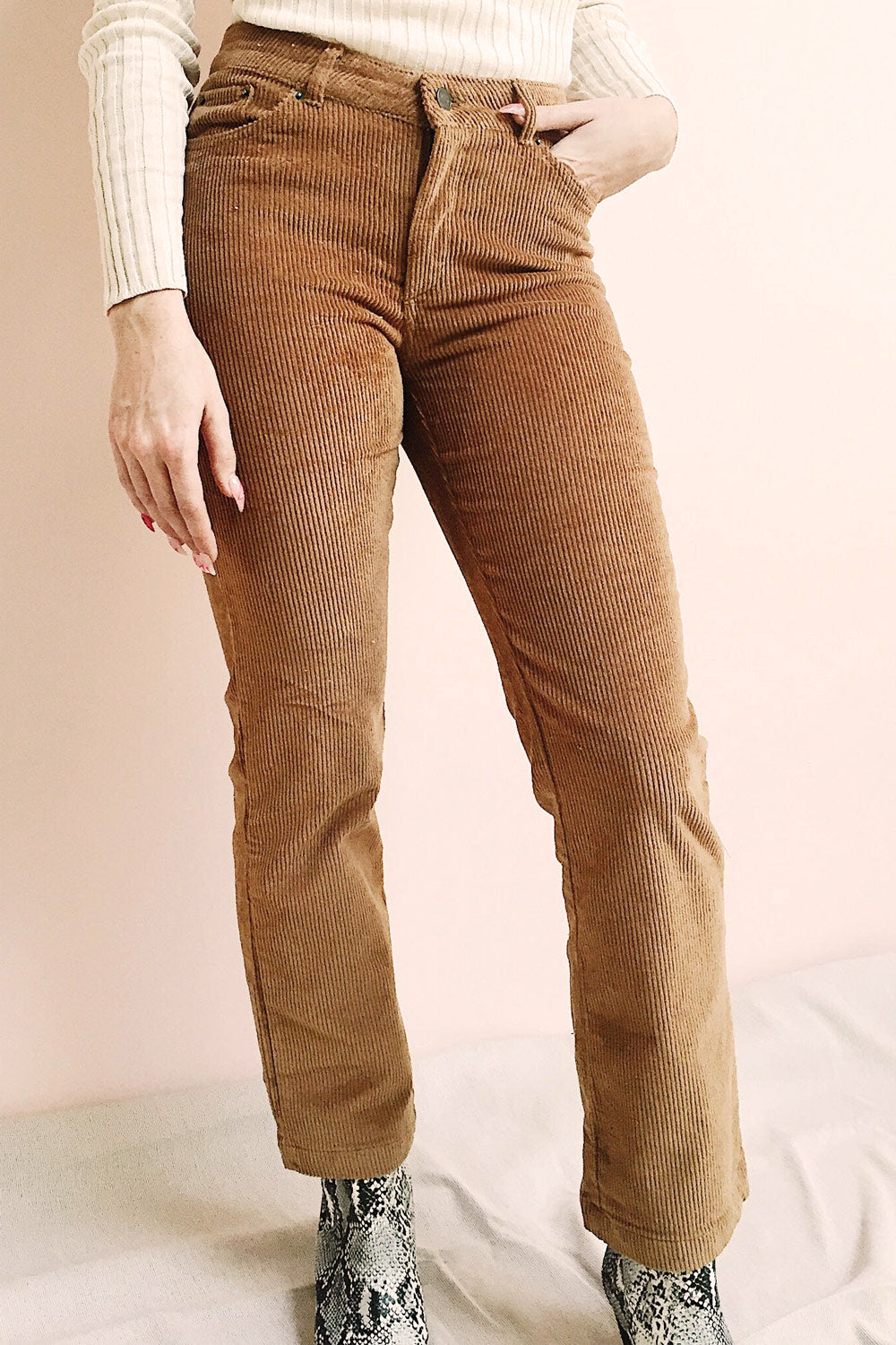 Huidai Ginger Brown Corduroy Pants photos close up | La Petite Garçonne