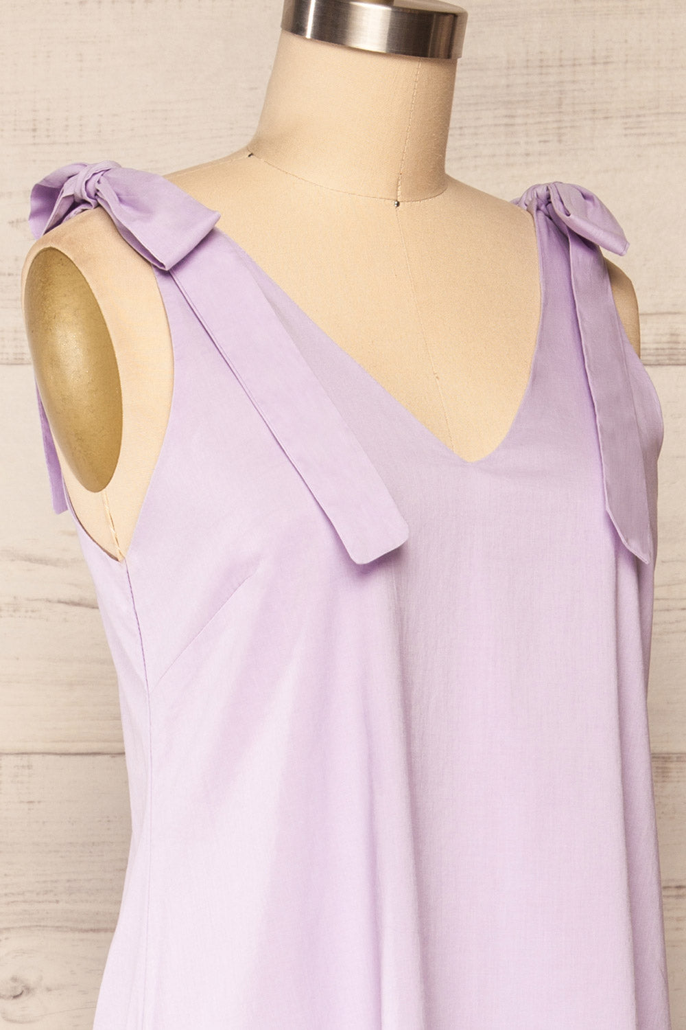 Irig Lilac V-Neck Knotted Straps Midi Dress | La petite garçonne side close up