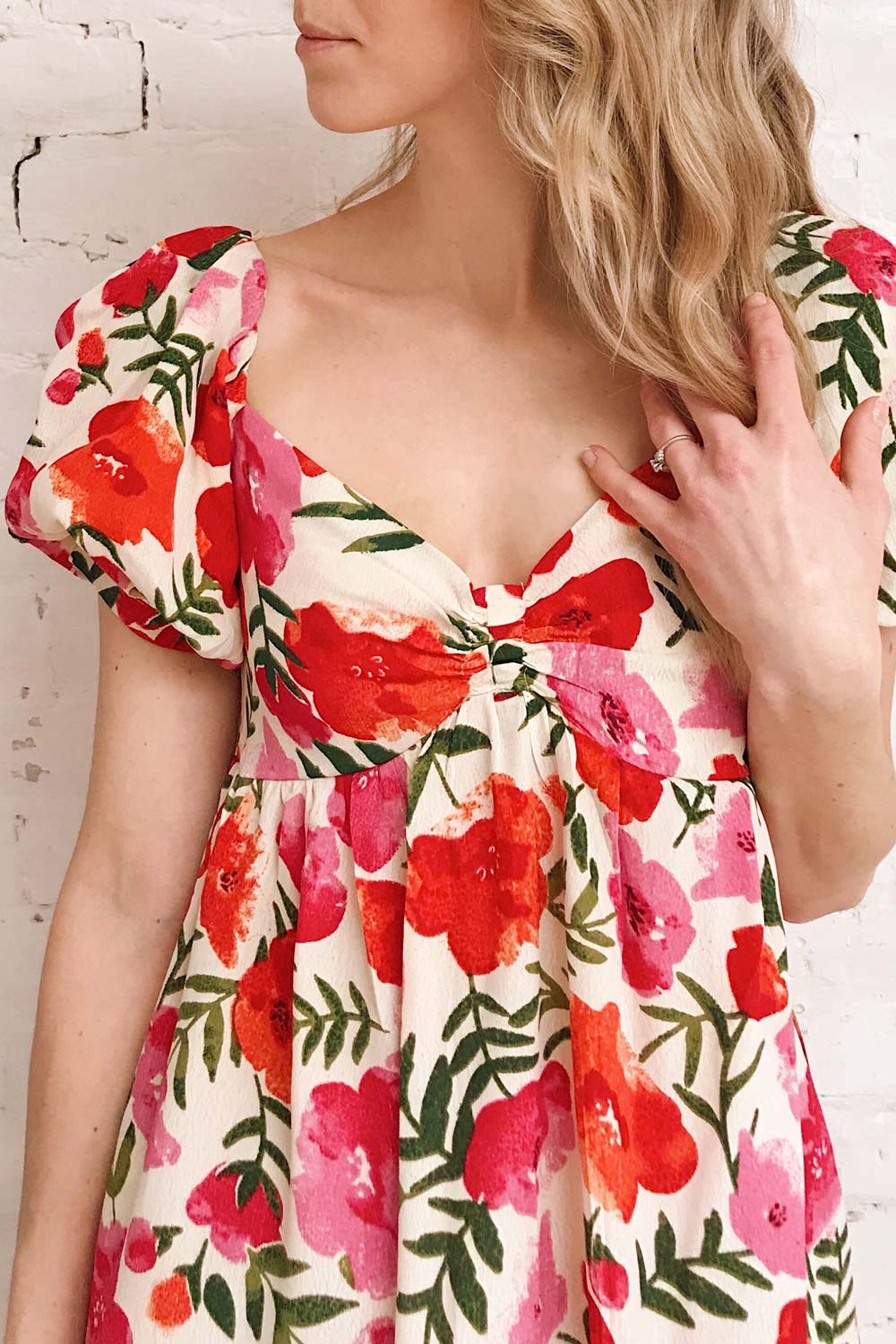 Jagna White Floral Dress w/ Puffy Sleeves | Boutique 1861 on model