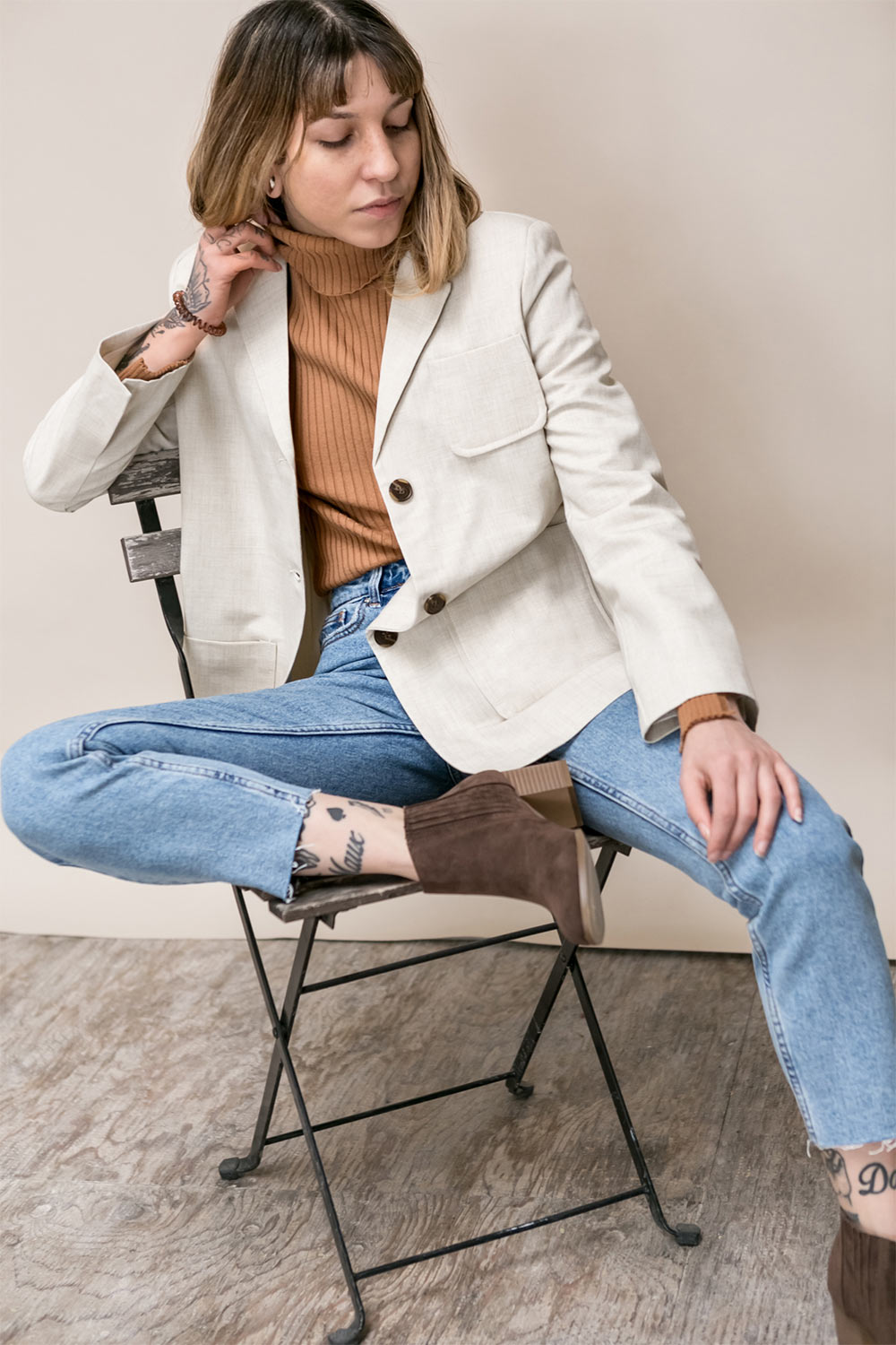 Lubon Mocha Brown Ribbed Knit Turtleneck Top | La Petite Garçonne 2