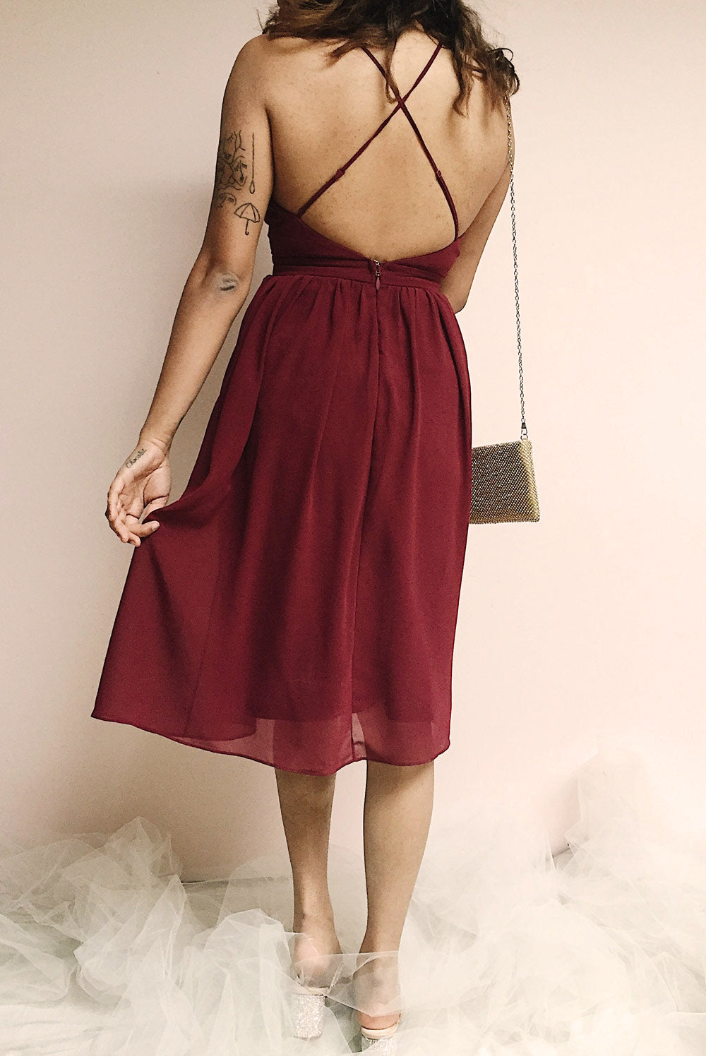 Joelle Burgundy Chiffon Cocktail Dress | Robe photo back | Boutique 1861