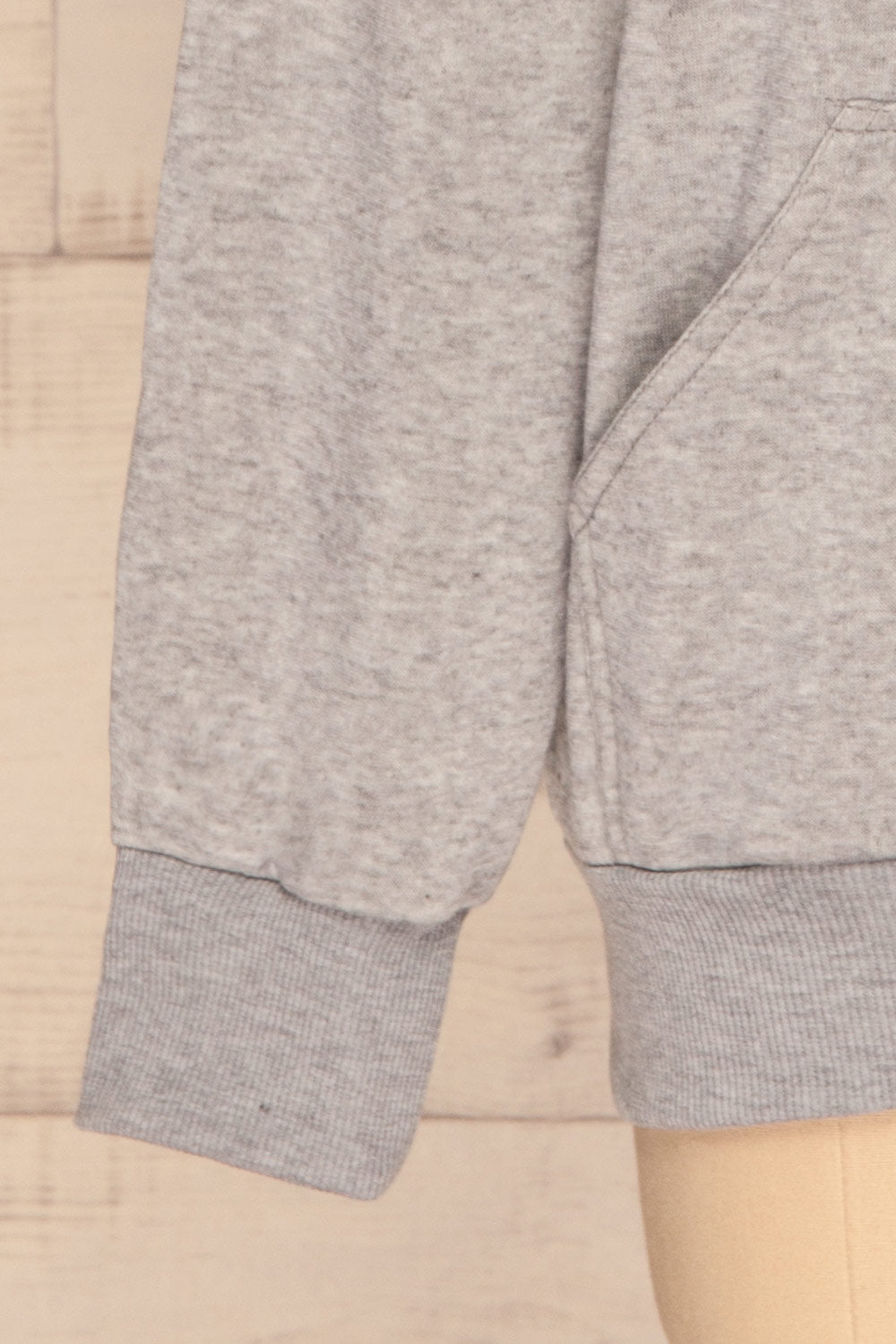 Juxue Fog Grey Hoodie | La petite garçonne sleeves