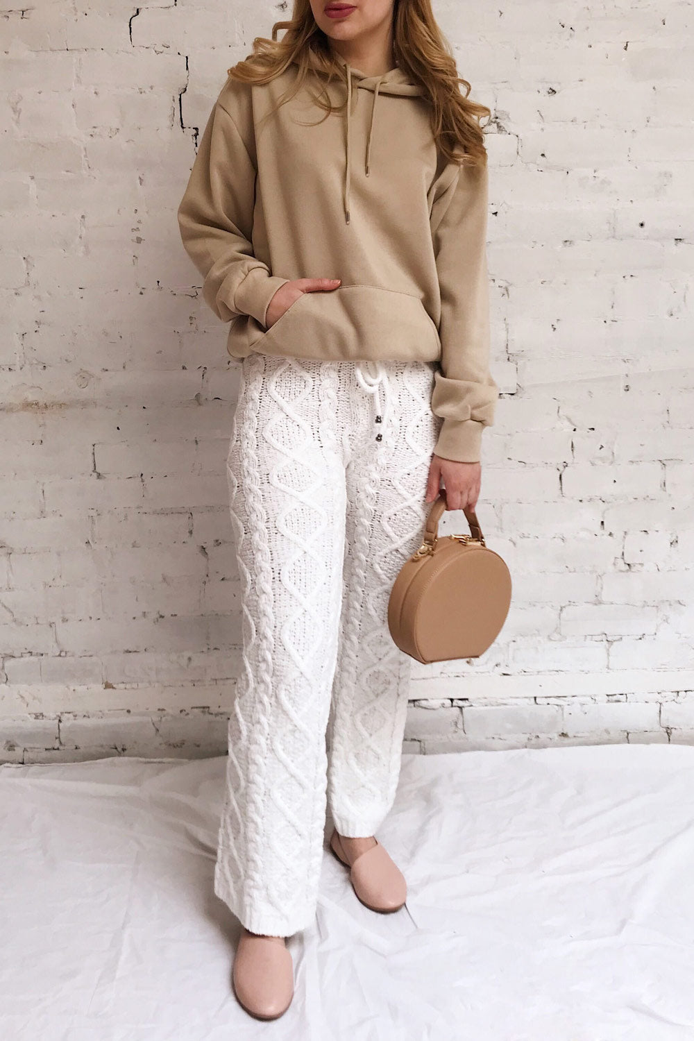 Juxue Sand Beige Hoodie | La petite garçonne model look