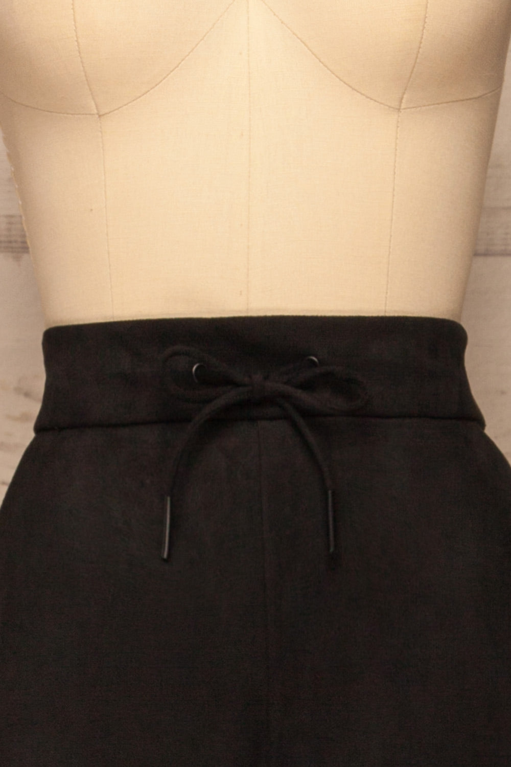 Kamariotissa Black Straight Leg Pants | La petite garçonne front close-up