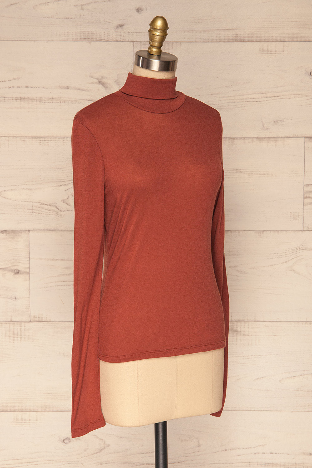 Kamien Coraline Rust Orange Turtleneck Top | SIDE VIEW | La Petite Garçonne