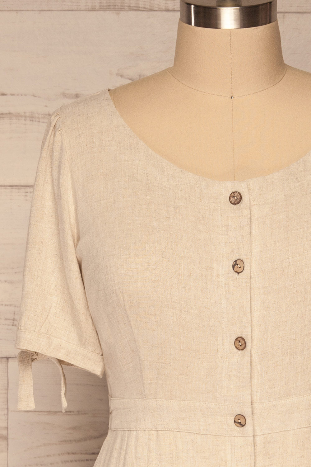 Korkula Beige Linen Buttoned Plus Size Dress | La petite garçonne front close up