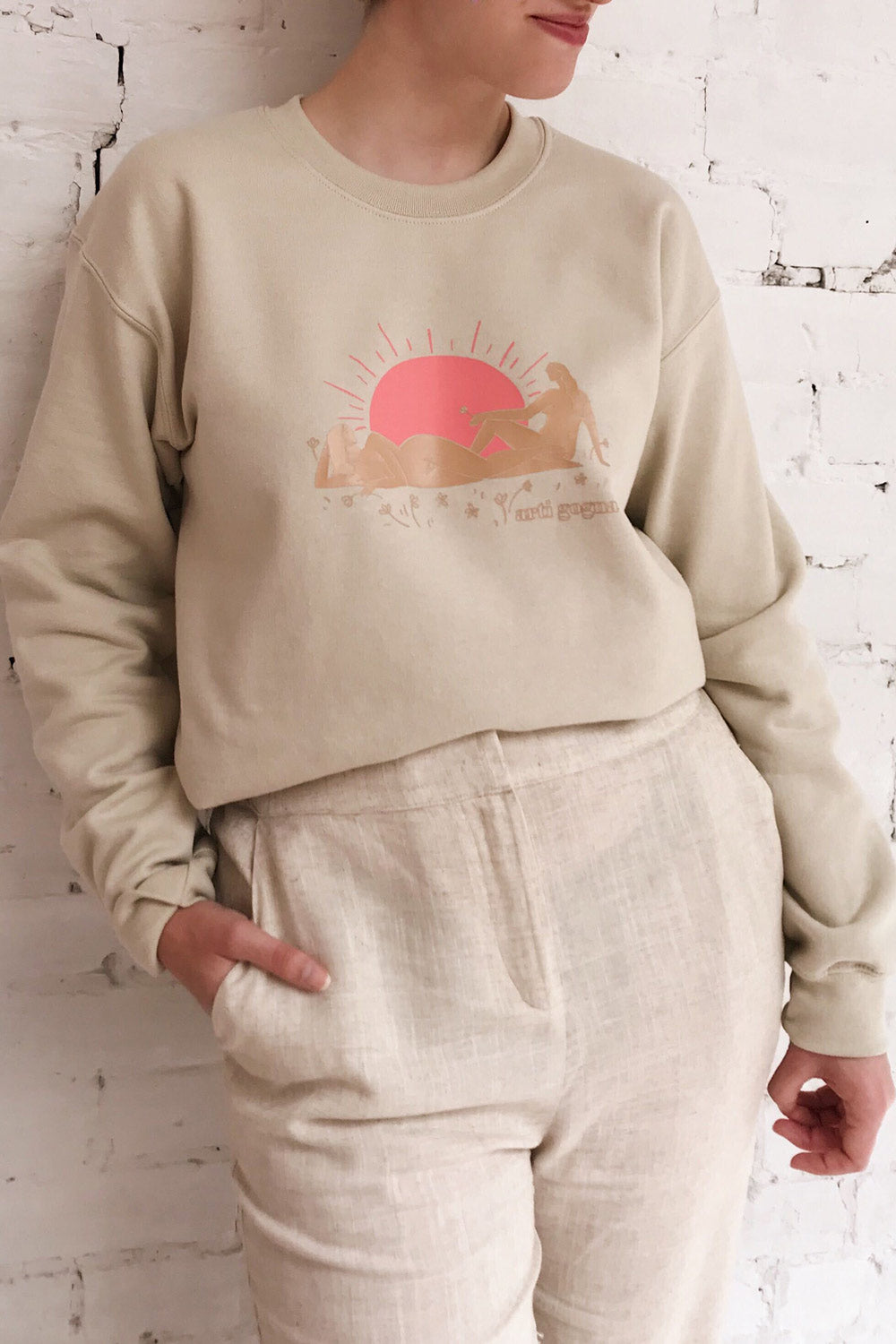 Lagoa Beige Crew Neck Sweatshirt | La petite garçonne on model