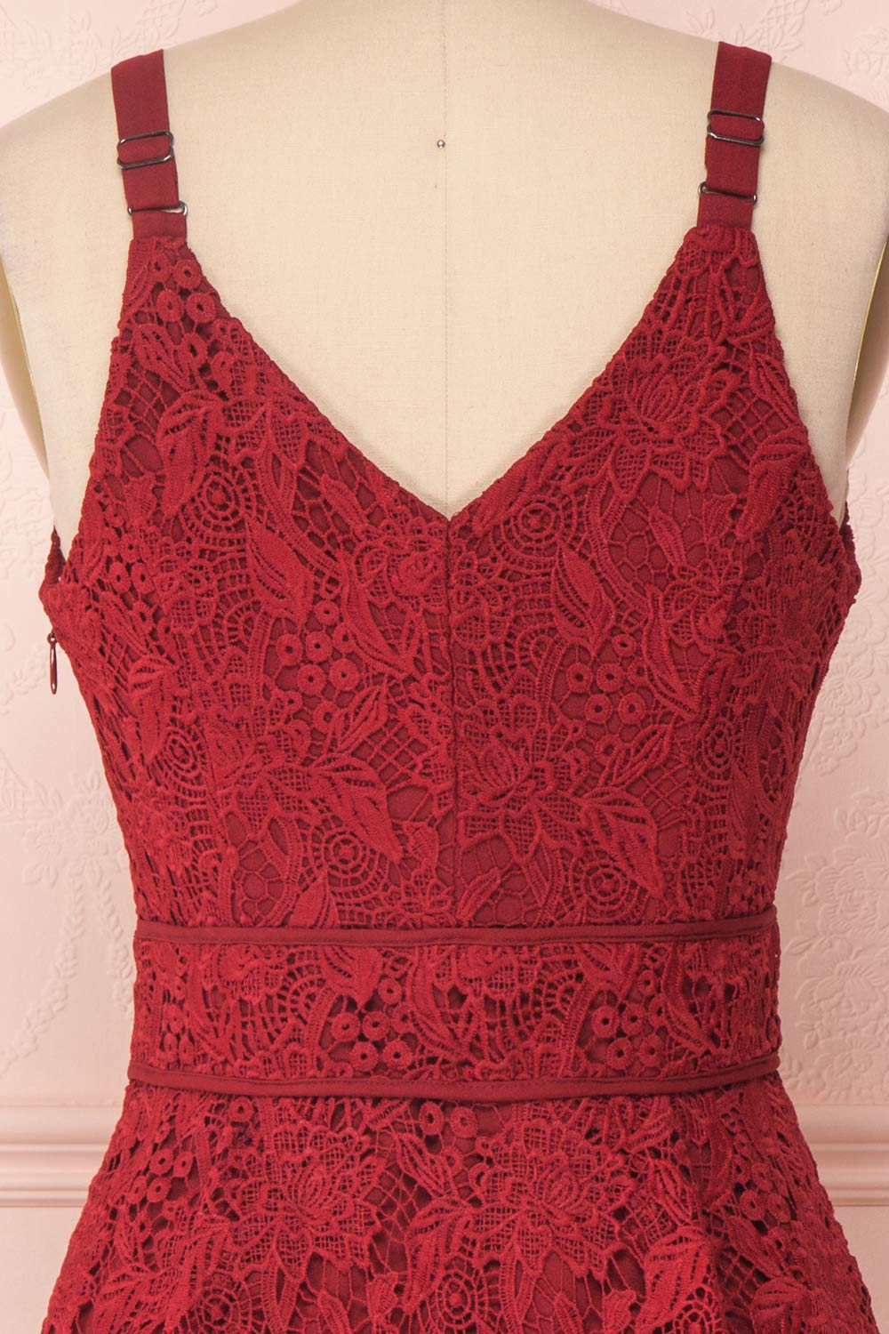 Leyina | Robe Bourgogne en Dentelle