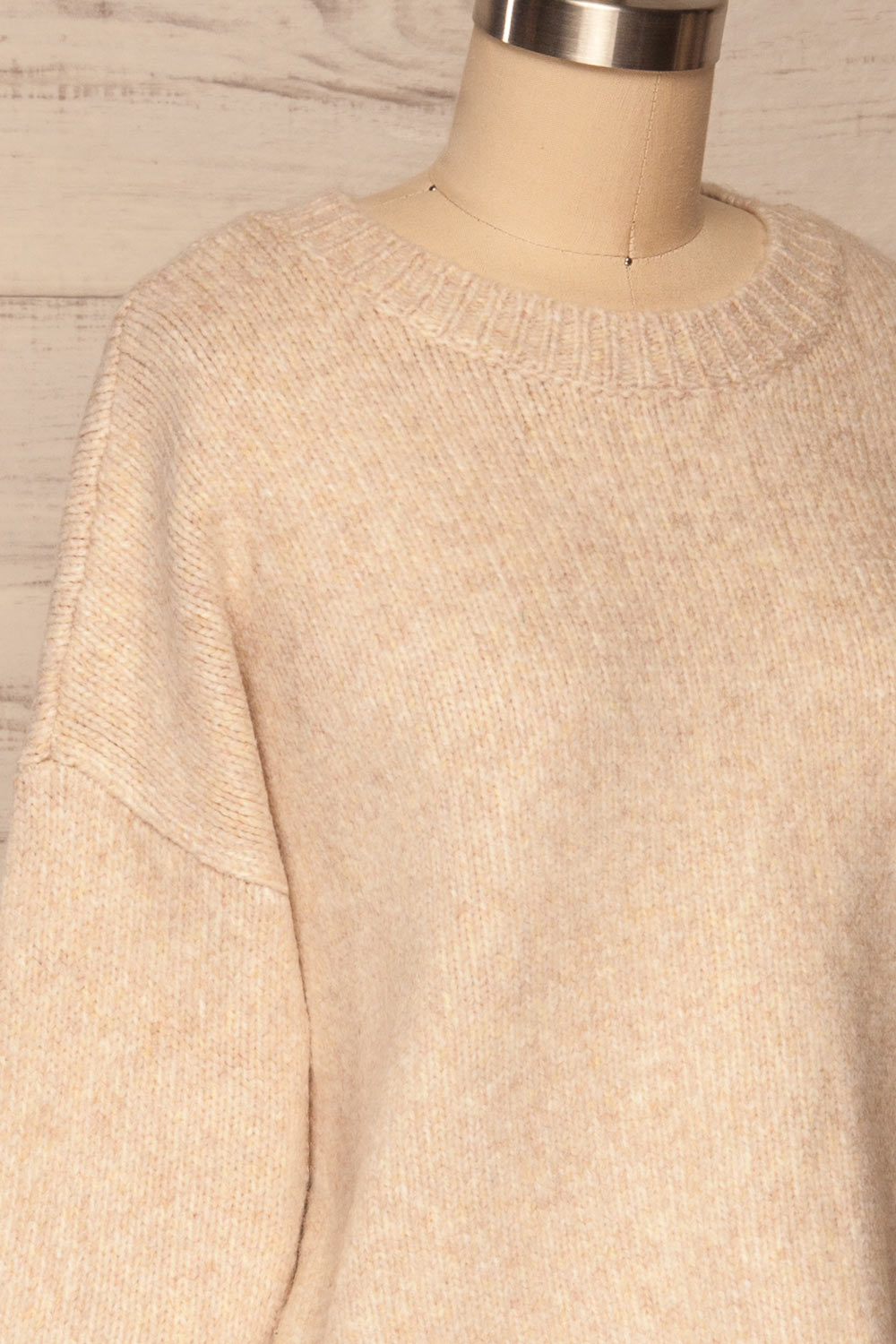 Listalin Beige Cropped Knit Sweater | La petite garçonne side close up