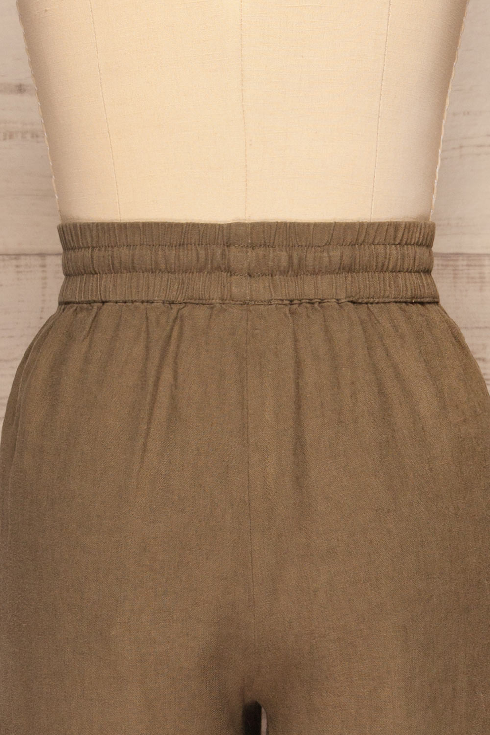 Lobez Green Wide Leg Pants w/ Pockets | La petite garçonne back close up