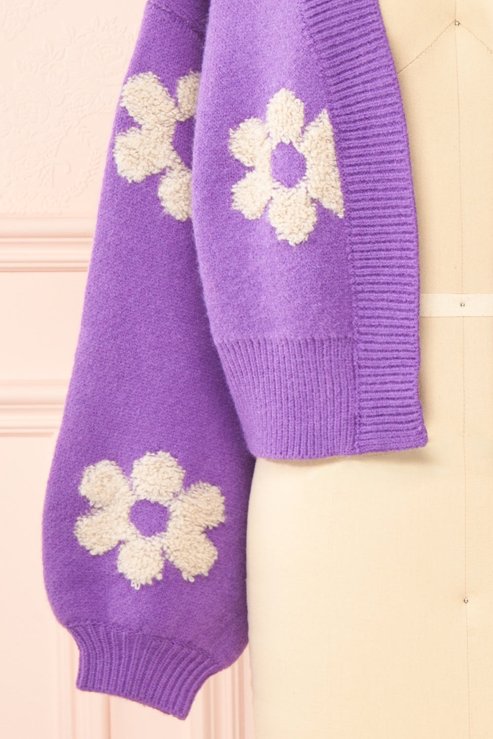 Mairin Knitted Cardigan w/ Flower Embroidery | Boutique 1861 sleeve