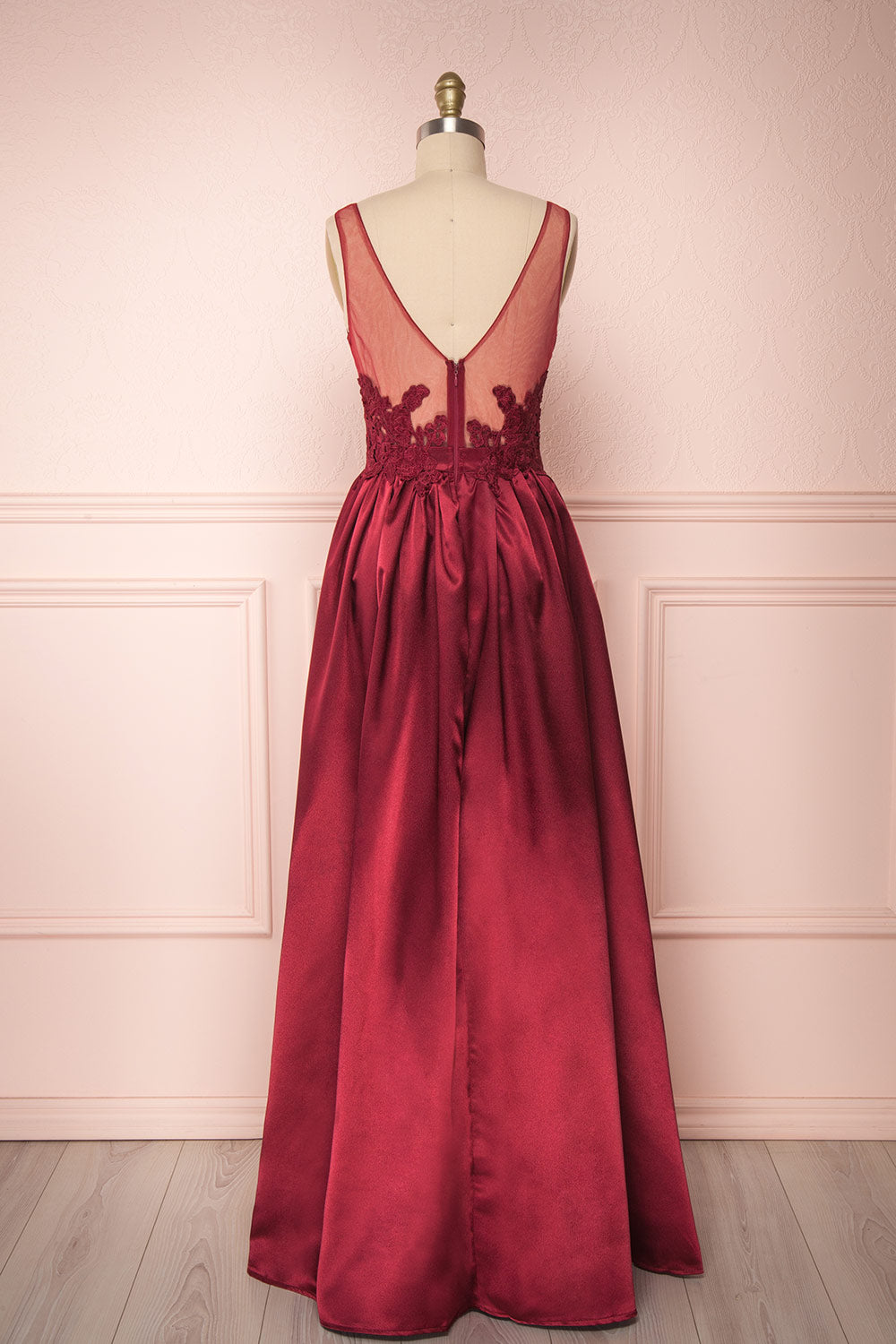 Mayla Bourgogne | Robe Maxi Satinée à Broderies