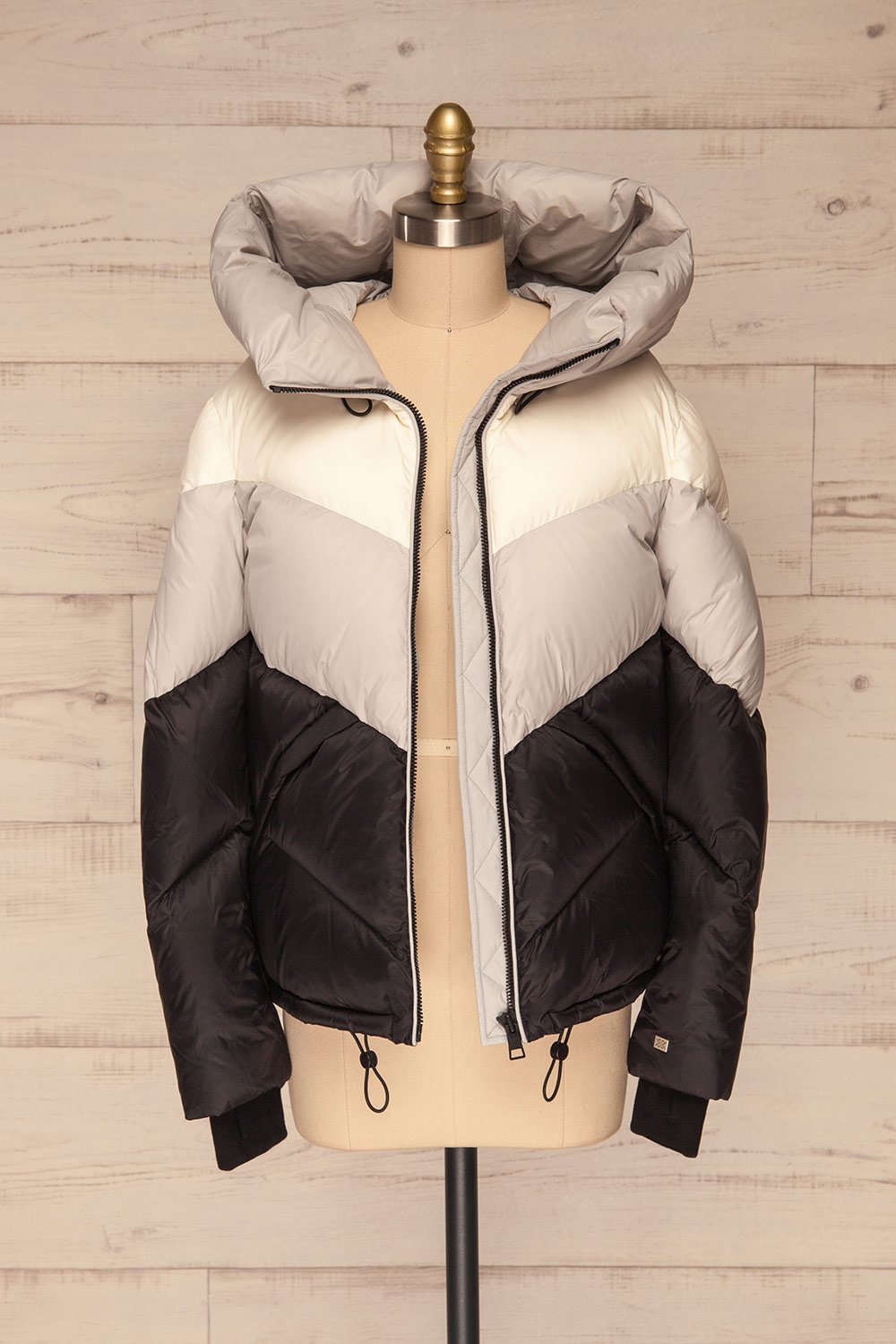 Milvina Black & White Coat | Manteau front view open | La Petite Garçonne