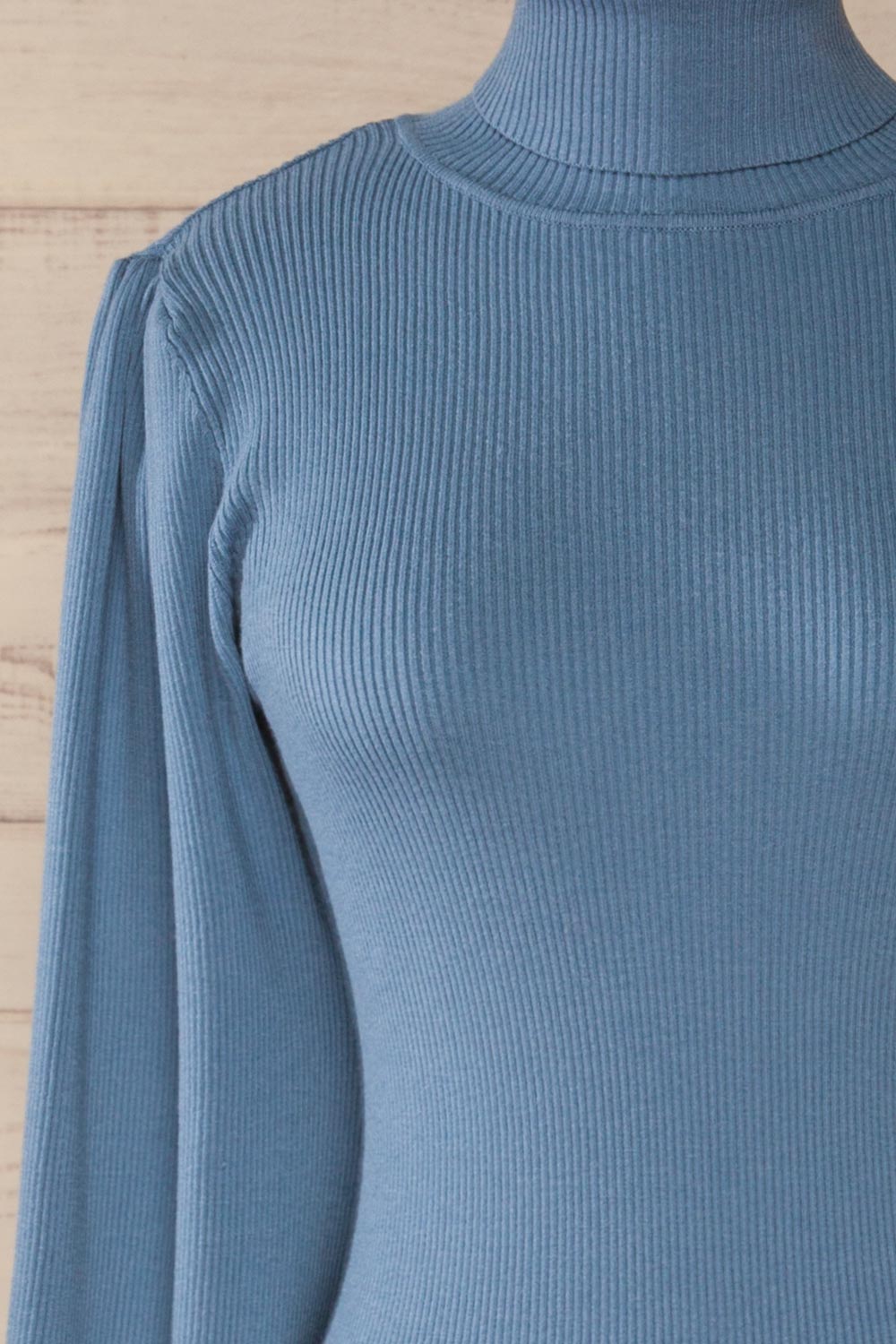 Moino Blue Puffy Sleeve Turtleneck | La petite garçonne front close-up