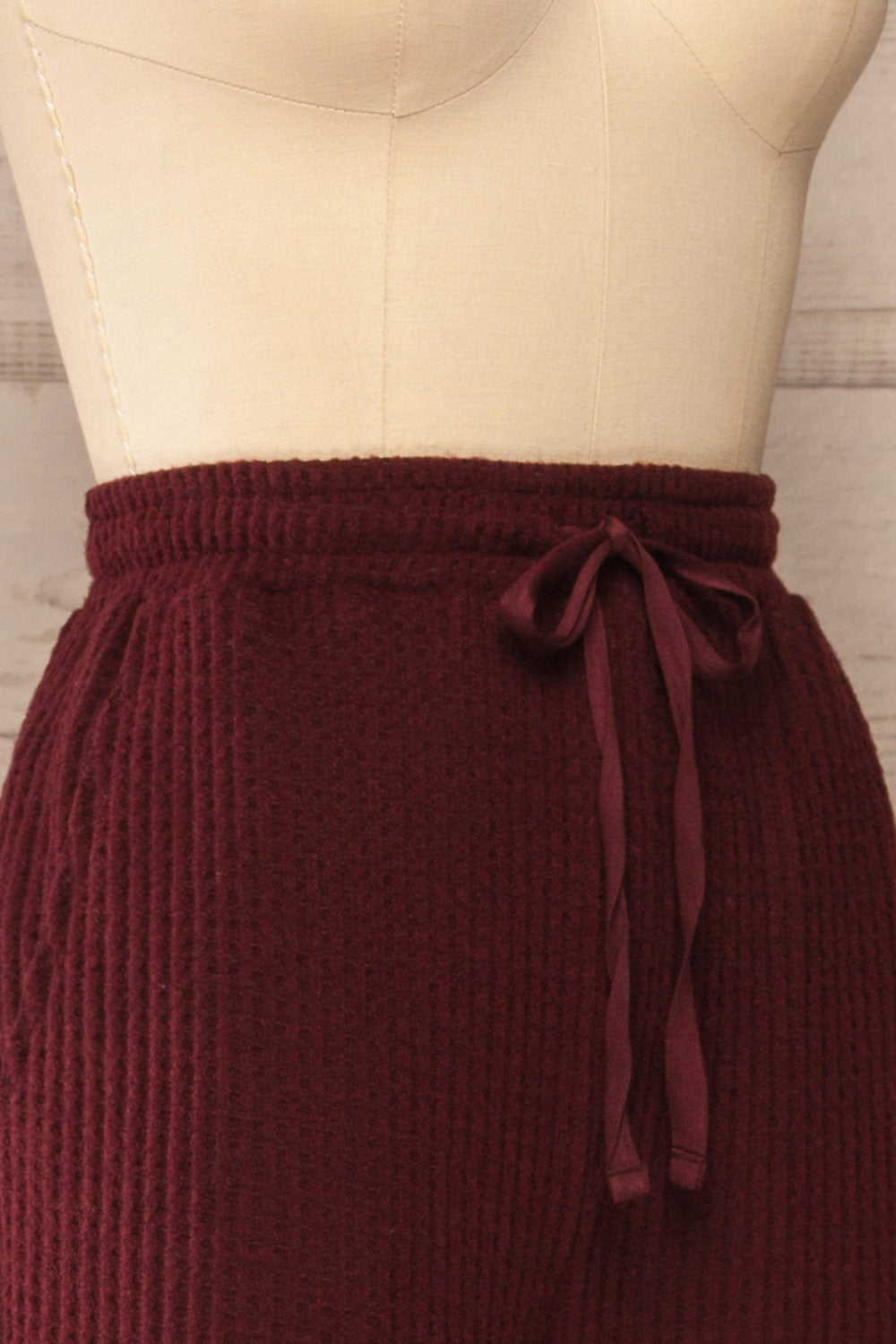 Morag Burgundy Knit Drawstring Joggers | La petite garçonne side close-up