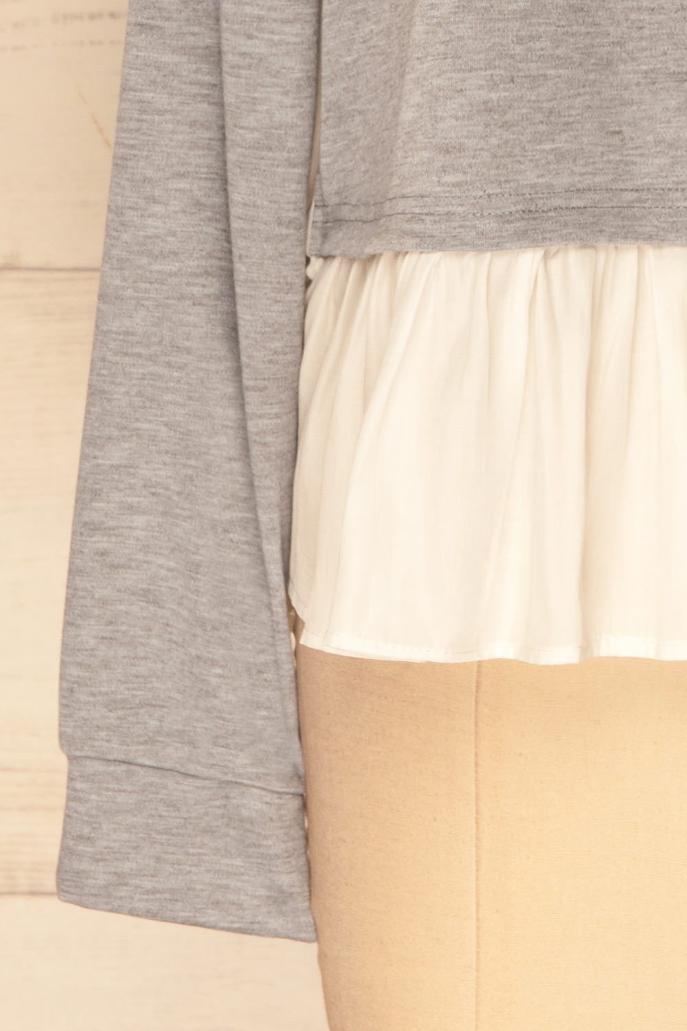 Mottola Brume Grey Pull-Over with White Ruffles | La Petite Garçonne 2