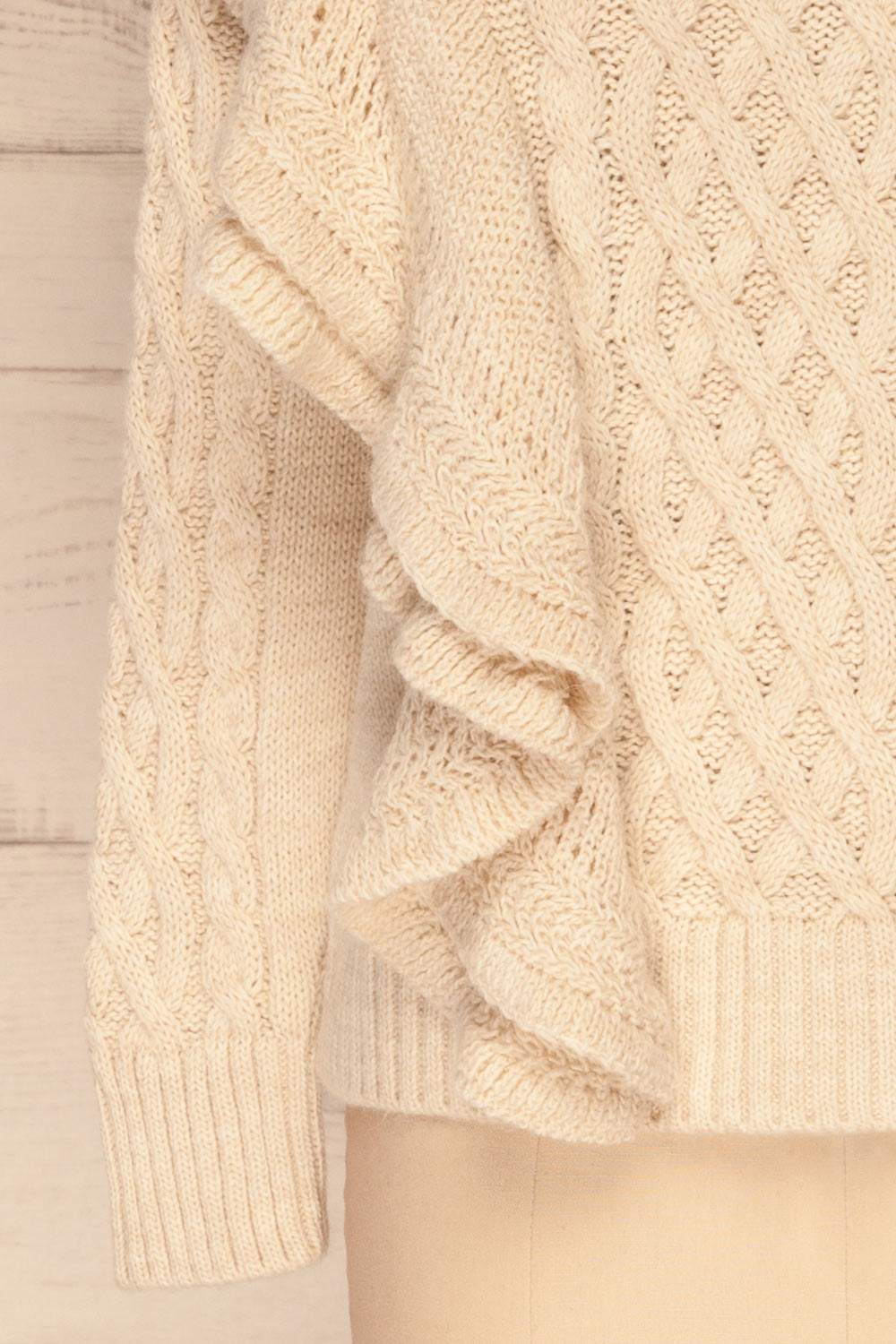 Mysliborz Beige Turtleneck Knit Sweater | La petite garçonne sleeve