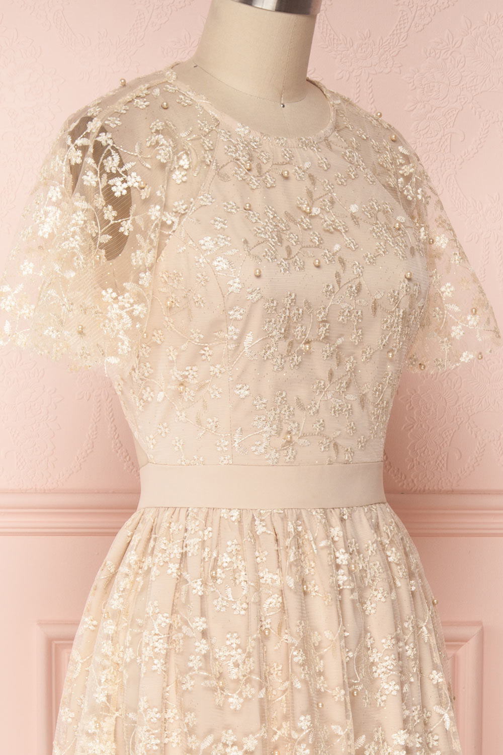 Namiko | Robe Beige Brodée